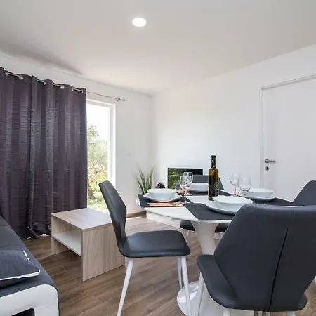 Luxury Mobile Homes Liza2 Tatil parkı